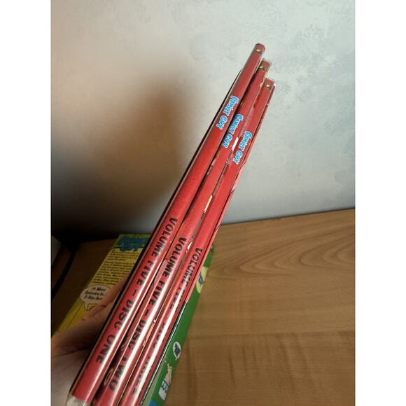 Family Guy DVD Collection Volumes 4,5,6,7 - Picture 8 of 14